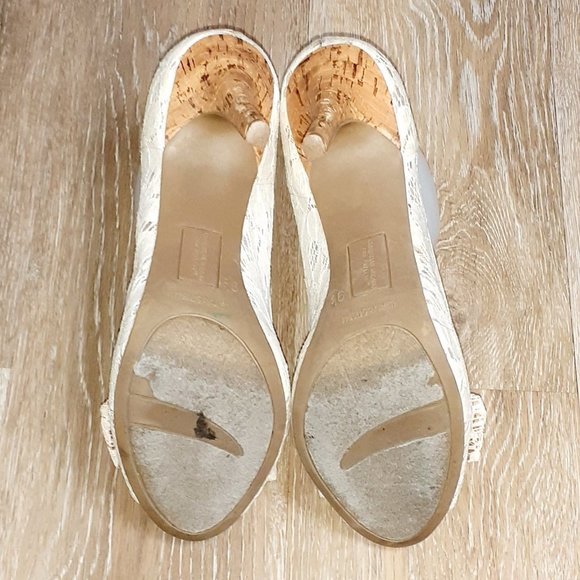 Christian Siriano Beige Lace Over Nude Fabric Heel - Picture 7 of 7
